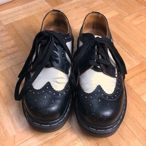 Dr. Martens | Black & White Wingtips